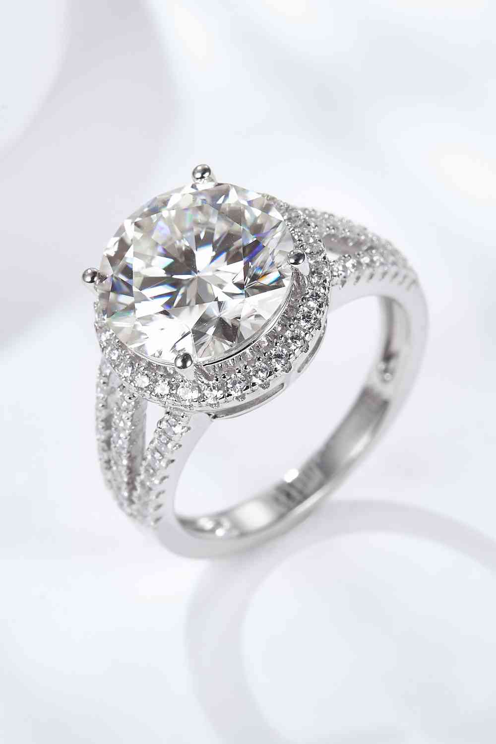 How to Mix and Match Moissanite with Other Gemstones